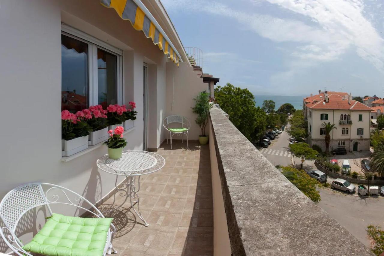 Beach Apartment Butterfly With Sea View Split Exterior photo